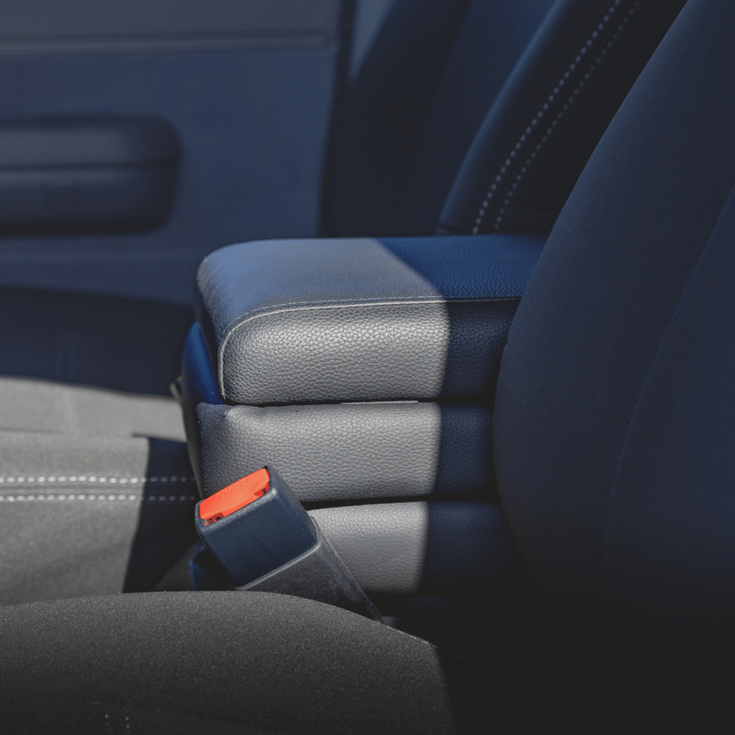 Centre Console Armrest Lite (view 4)