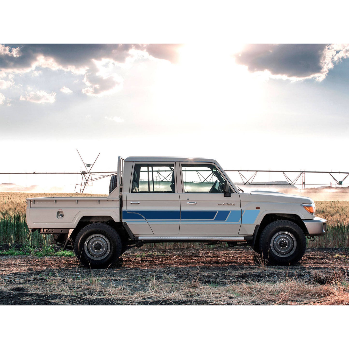 Decal Body Stripe Kit (Cobar) - 79 Series Dual Cab (2012-)