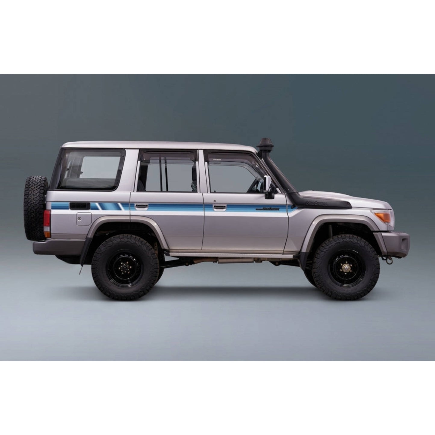 Decal Body Stripe Kit (Cooma) - 76 Series (2007-)