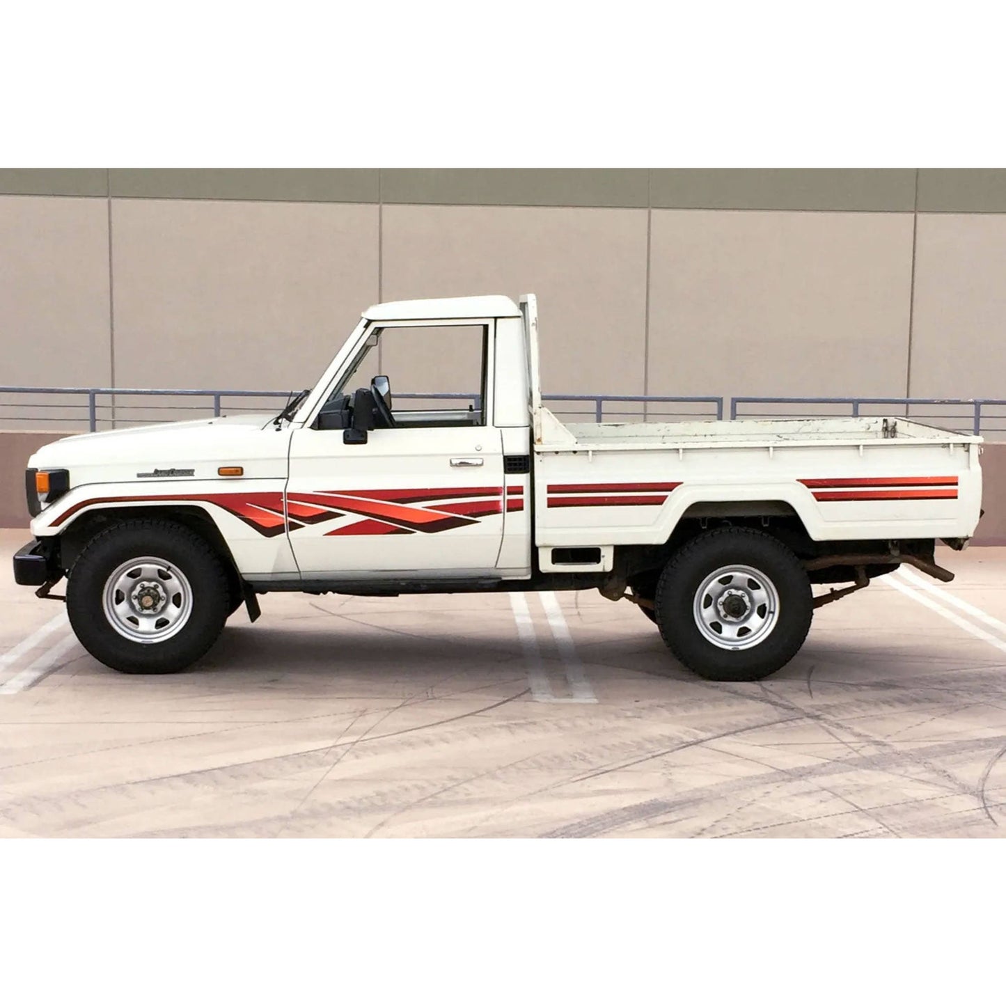 Decal Body Stripe Kit (Tenterfield) - 75 Series Single Cab (1985-1999)