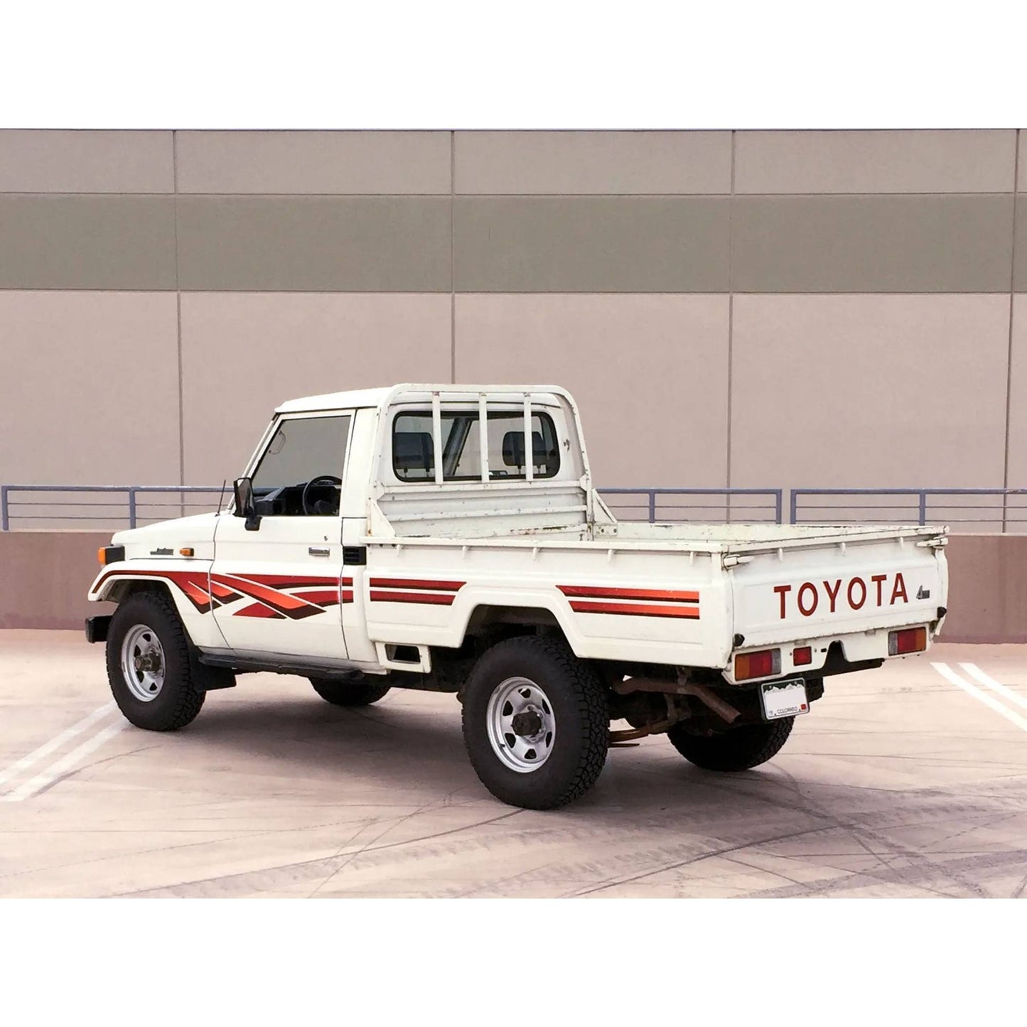 Decal Body Stripe Kit (Tenterfield) - 75 Series Single Cab (1985-1999)