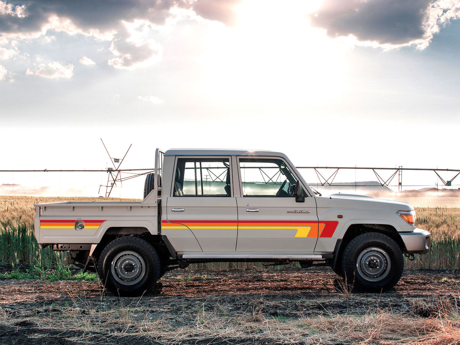 70 Series Land Cruiser Decal Body Stripe Kit (Ballina) - 79 Series Dual Cab (2012-)