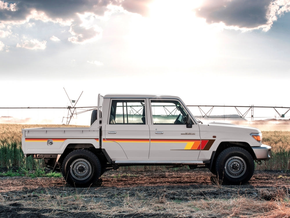 70 Series Land Cruiser Decal Body Stripe Kit (Broome) - 79 Series Dual Cab (2012-)
